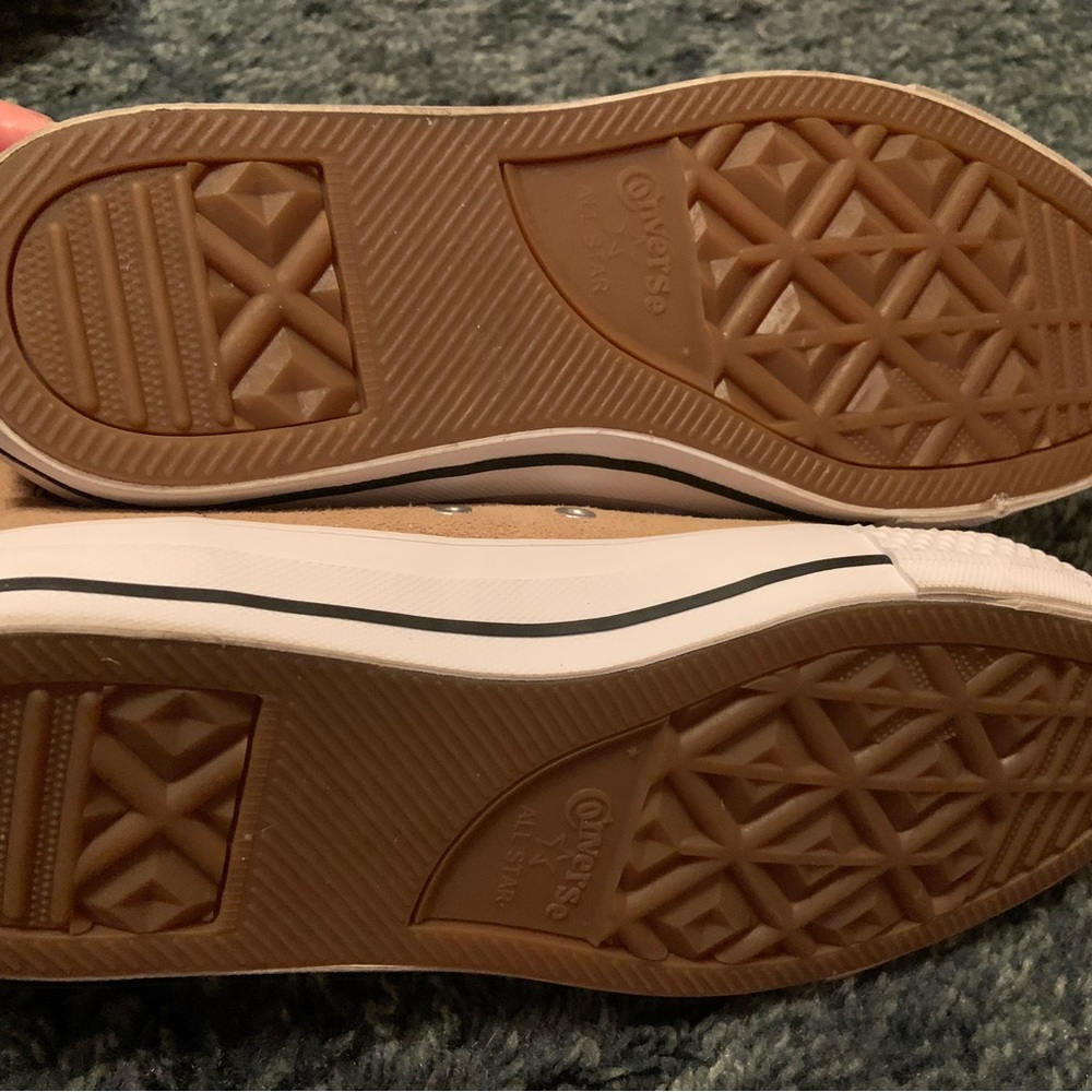 Tan converse. - Picture 3 of 6